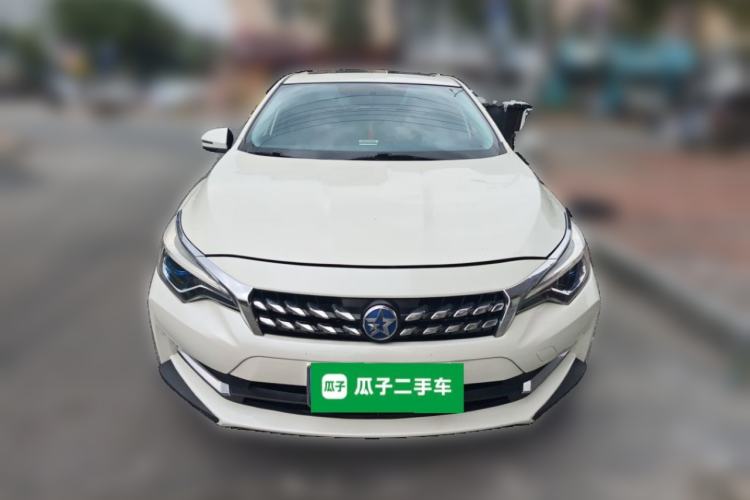 Used Venucia D60 2018 1.6L CVT Smart Connect Elite Edition Front