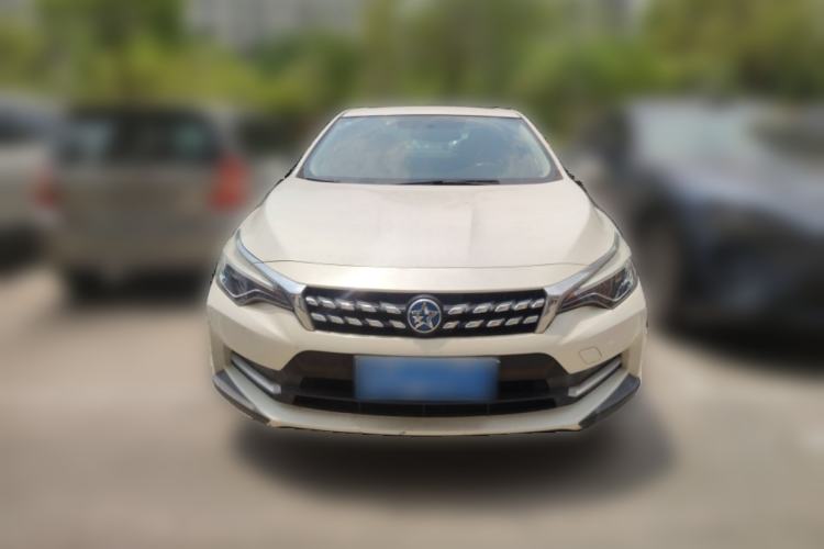 Used Venucia D60 2018 1.6L CVT Smart Connect Elite Edition Front