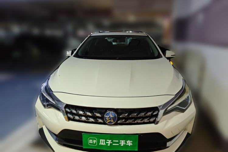 Used Venucia D60 2018 1.6L CVT Smart Connect Elite Edition Front