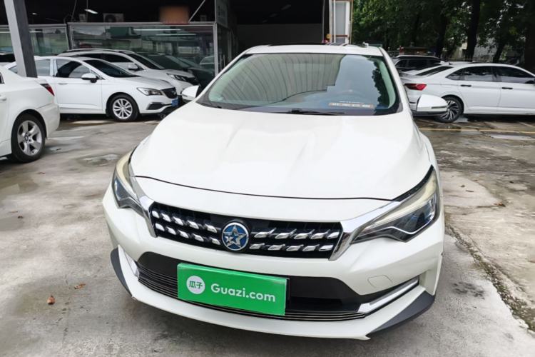 Used Venucia D60 2018 1.6L CVT Smart Connect Elite Edition Front