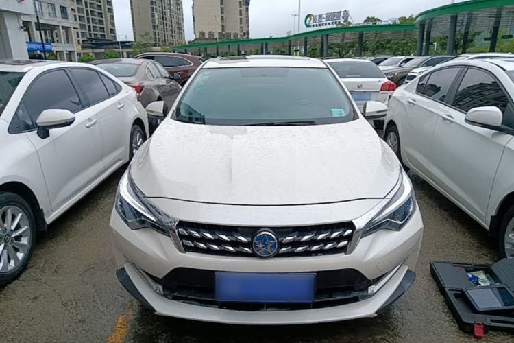 Used Venucia D60 2018 1.6L Manual Smart Connect Elite Edition Front