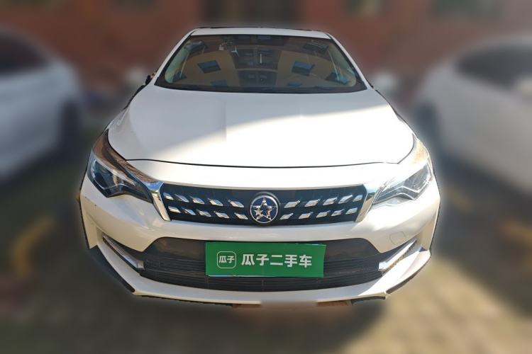 Used Venucia D60 2018 1.6L CVT Smart Connect Elite Edition Front