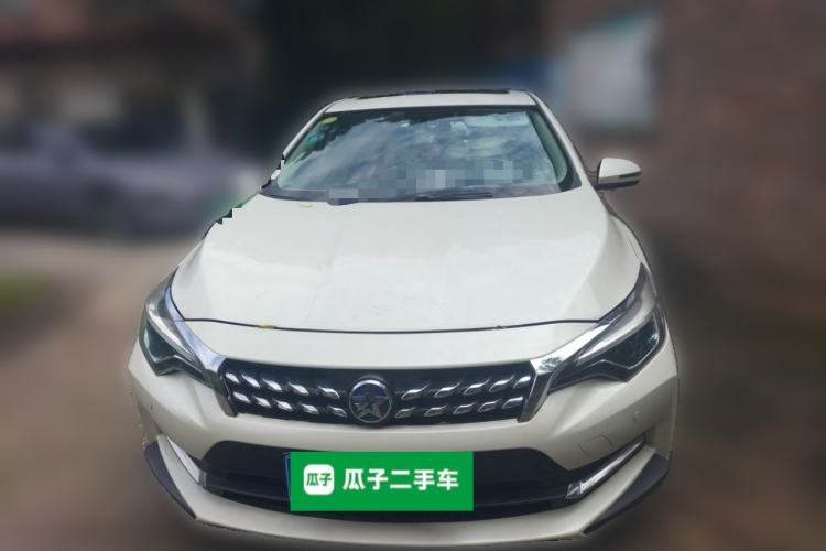 Used Venucia D60 2018 1.6L CVT Smart Connect Luxury Edition Front