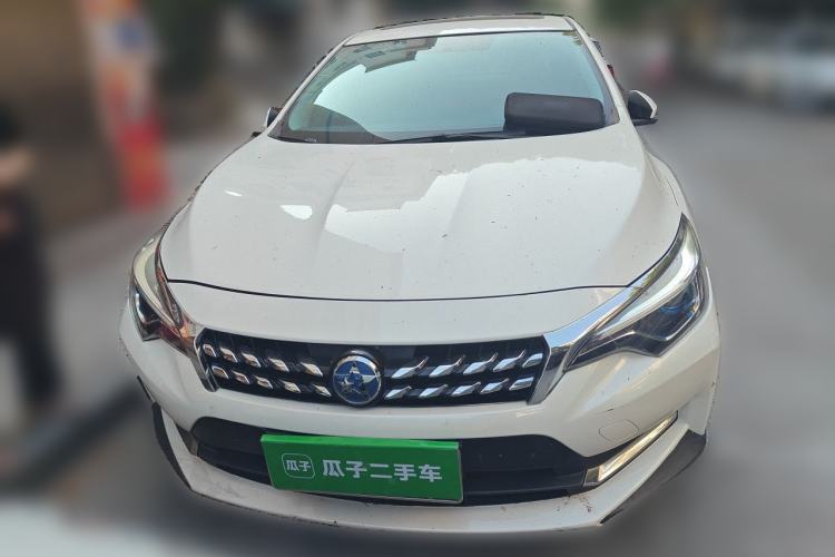 Used Venucia D60 2018 1.6L CVT Smart Connect Elite Edition Front