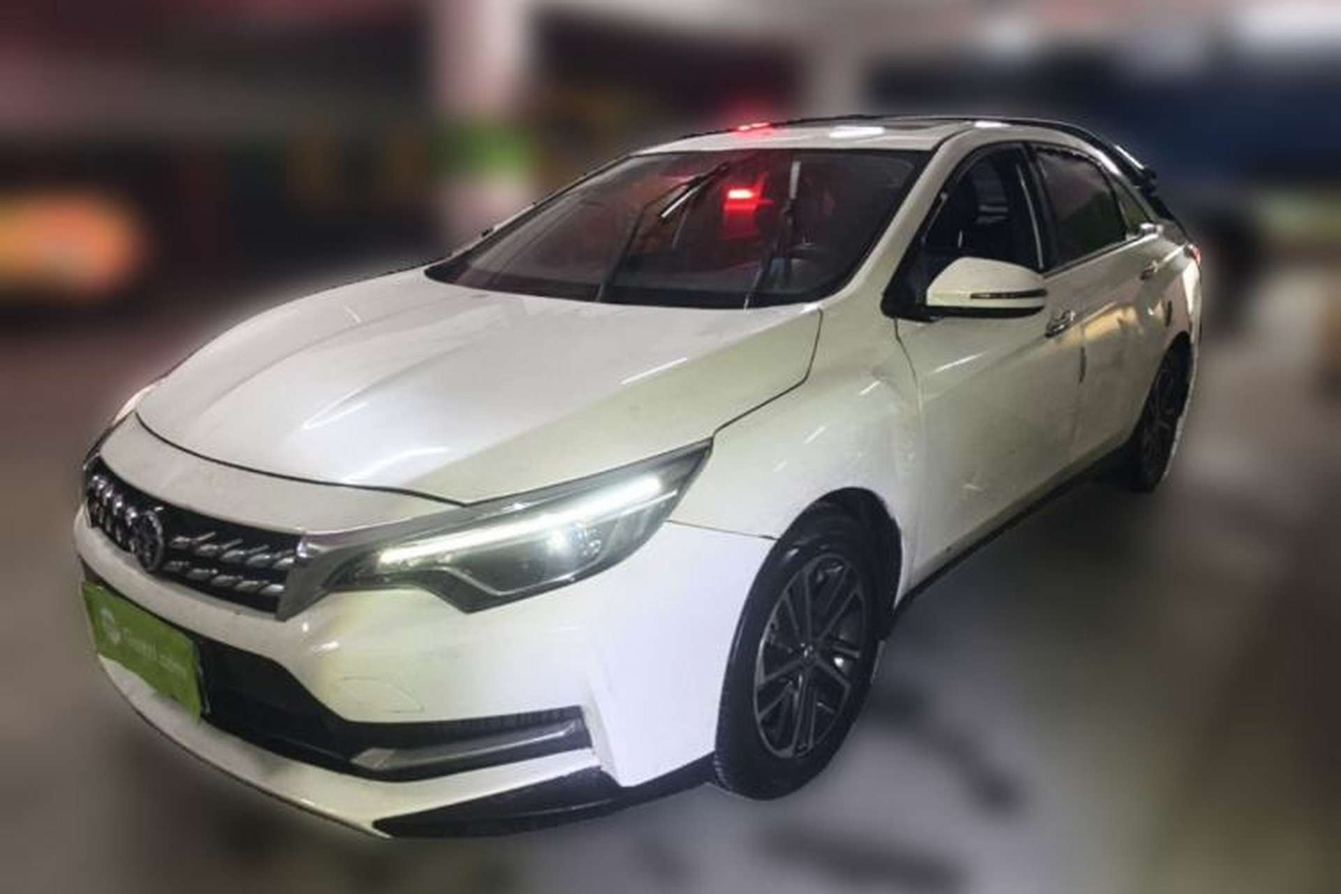 Used Venucia D60 2018 1.6L CVT Smart Connect Elite Edition Front Left 45 Deg