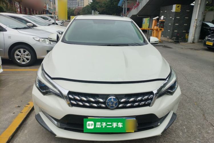 Used Venucia D60 2018 1.6L CVT Smart Connect Elite Edition Front