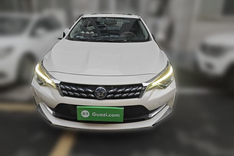 Used Venucia D60 2018 1.6L CVT Smart Connect Elite Edition Front