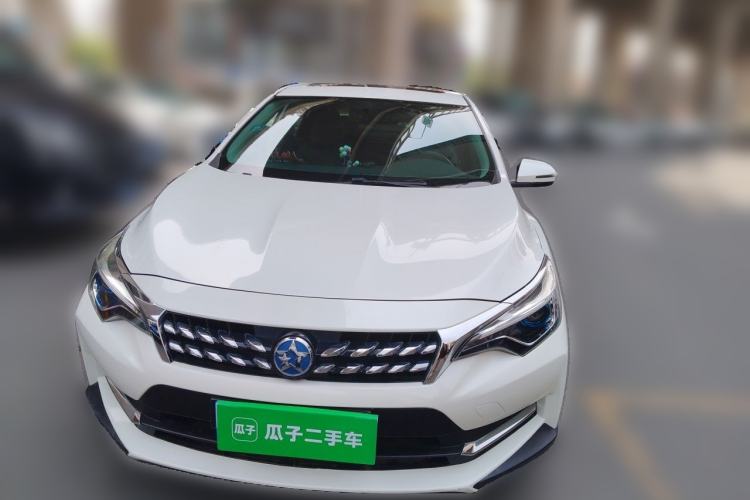 Used Venucia D60 2018 1.6L CVT Smart Connect Elite Edition Front