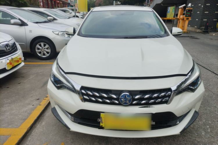 Used Venucia D60 2018 1.6L CVT Smart Connect Elite Edition Front