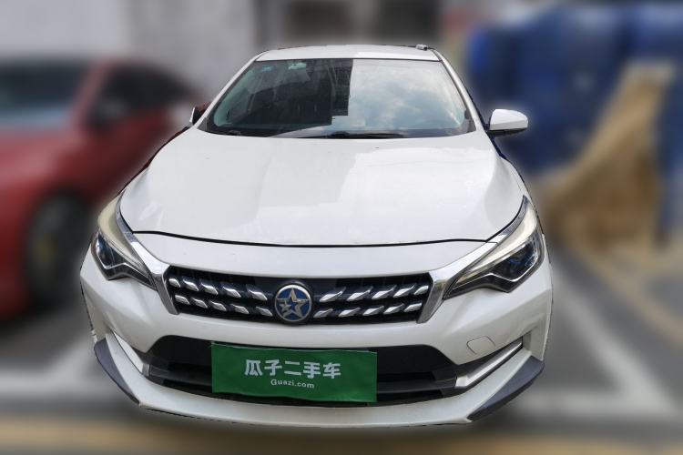 Used Venucia D60 2018 1.6L Manual Comfort Edition Front