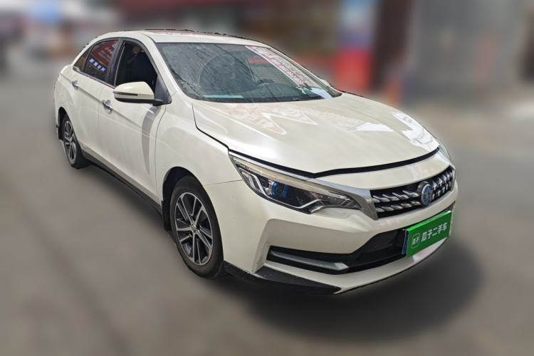Used Venucia D60 2018 1.6L CVT Smart Connect Elite Edition Front Right 45 Deg