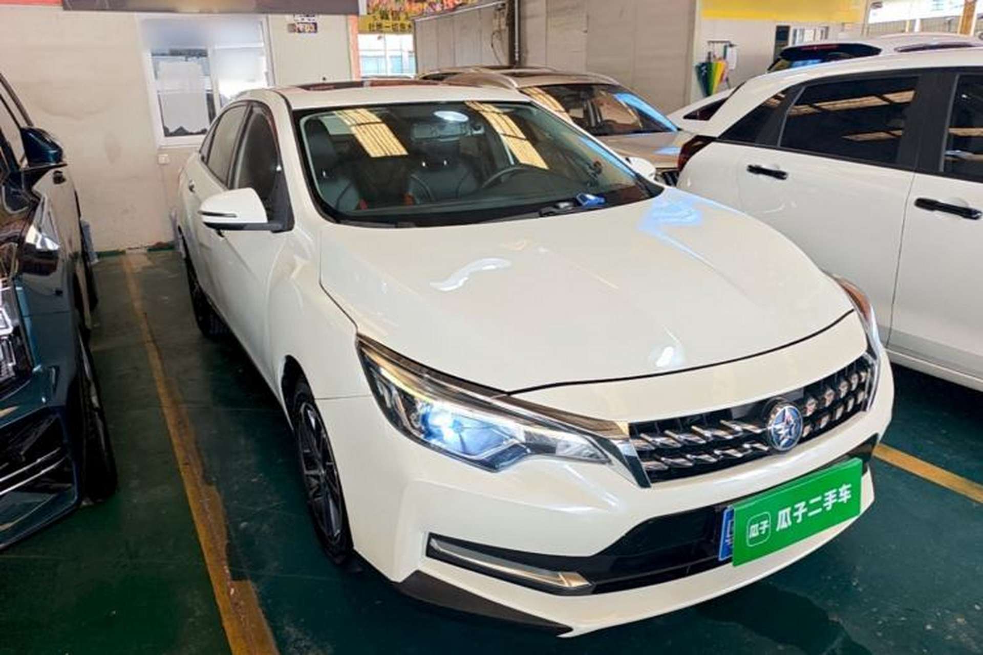 Used Venucia D60 2018 1.6L Manual Smart Connect Elite Edition Front Right 45 Deg