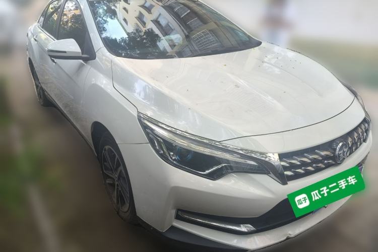 Used Venucia D60 2018 1.6L CVT Smart Connect Elite Edition Front Right 45 Deg