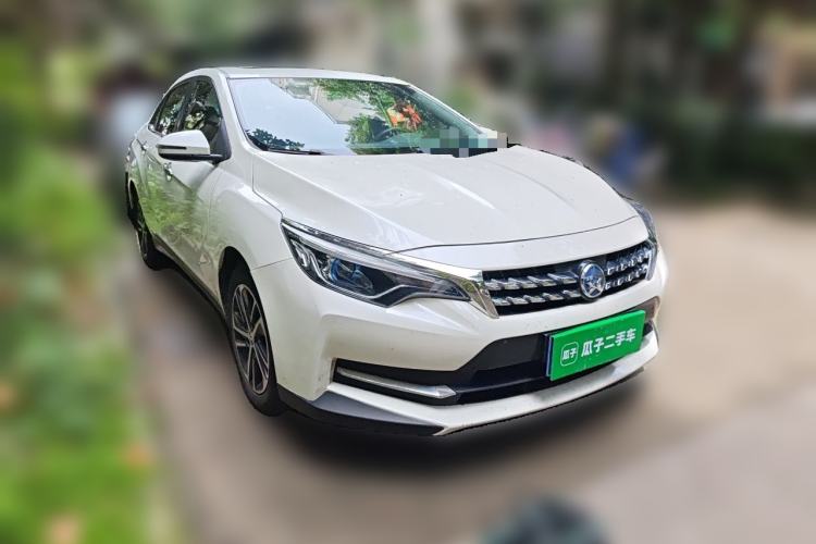 Used Venucia D60 2018 1.6L Manual Smart Connect Elite Edition Front Right 45 Deg