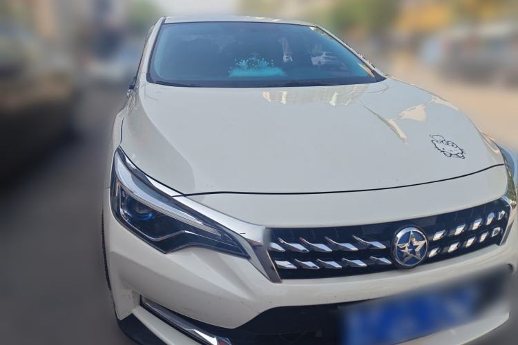 Used Venucia D60 2018 1.6L CVT Smart Connect Elite Edition Front Right 45 Deg