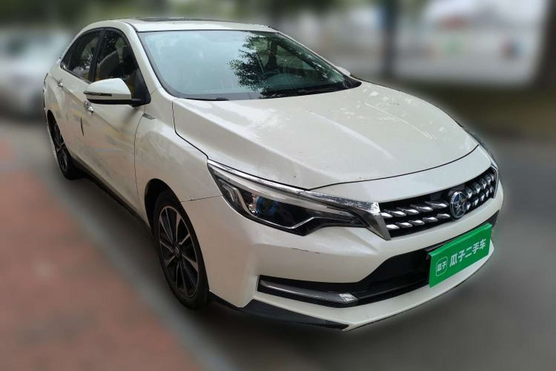 Used Venucia D60 2018 1.6L CVT Smart Connect Luxury Edition Front Right 45 Deg