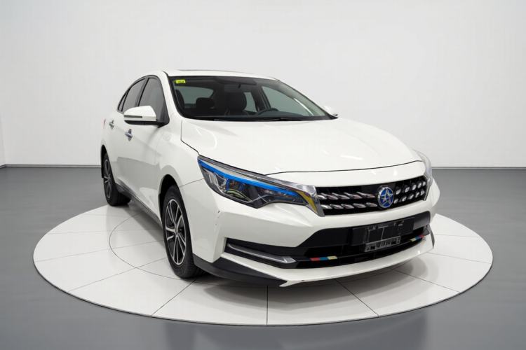 Used Venucia D60 2018 1.6L CVT Smart Connect Elite Edition Front Right 45 Deg