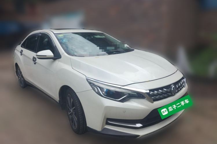 Used Venucia D60 2018 1.6L CVT Smart Connect Luxury Edition Front Right 45 Deg