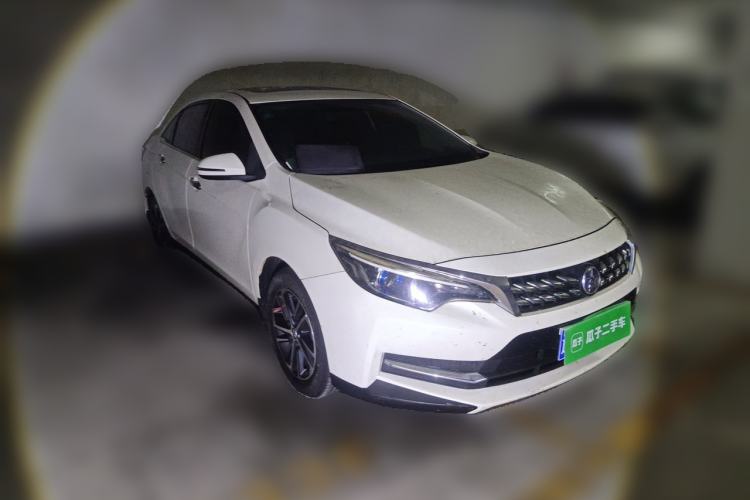 Used Venucia D60 2018 1.6L Manual Smart Connect Elite Edition Front Right 45 Deg