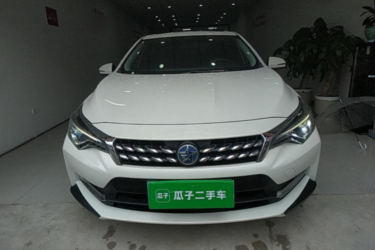 Used Venucia D60 2018 1.6L CVT Smart Connect Elite Edition Front