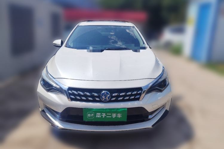 Used Venucia D60 2018 1.6L CVT Smart Connect Elite Edition Front