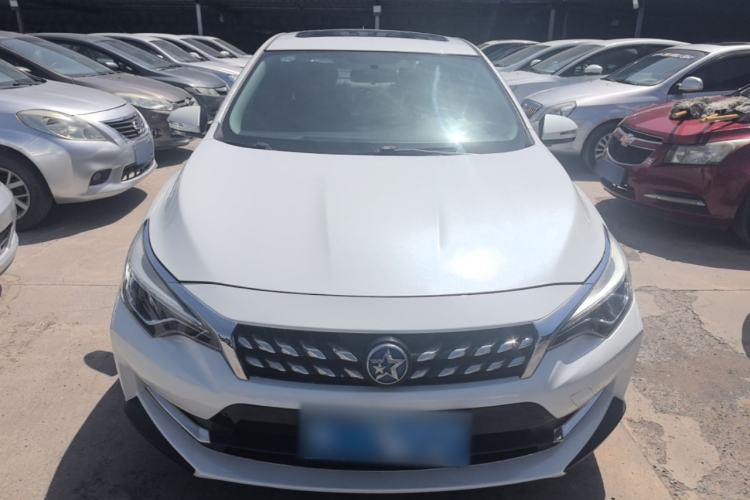 Used Venucia D60 2018 1.6L Manual Smart Connect Elite Edition Front