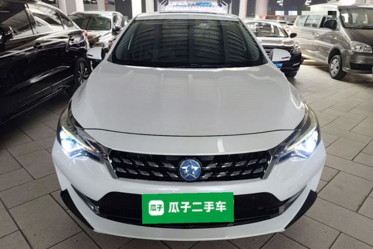 Used Venucia D60 2018 1.6L CVT Smart Connect Elite Edition Front