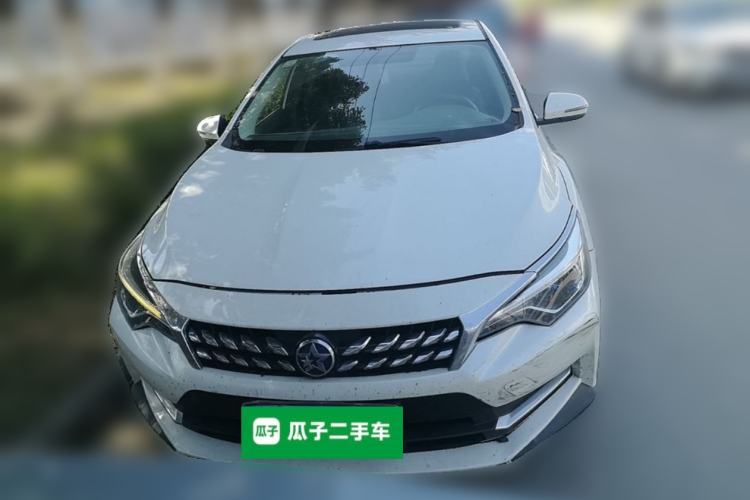 Used Venucia D60 2018 1.6L CVT Smart Connect Elite Edition Front