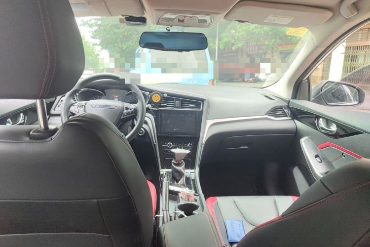 Used Venucia D60 2018 1.6L CVT Smart Connect Elite Edition Headliner