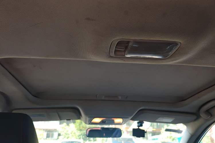 Used Venucia D60 2018 1.6L CVT Smart Connect Elite Edition Headliner