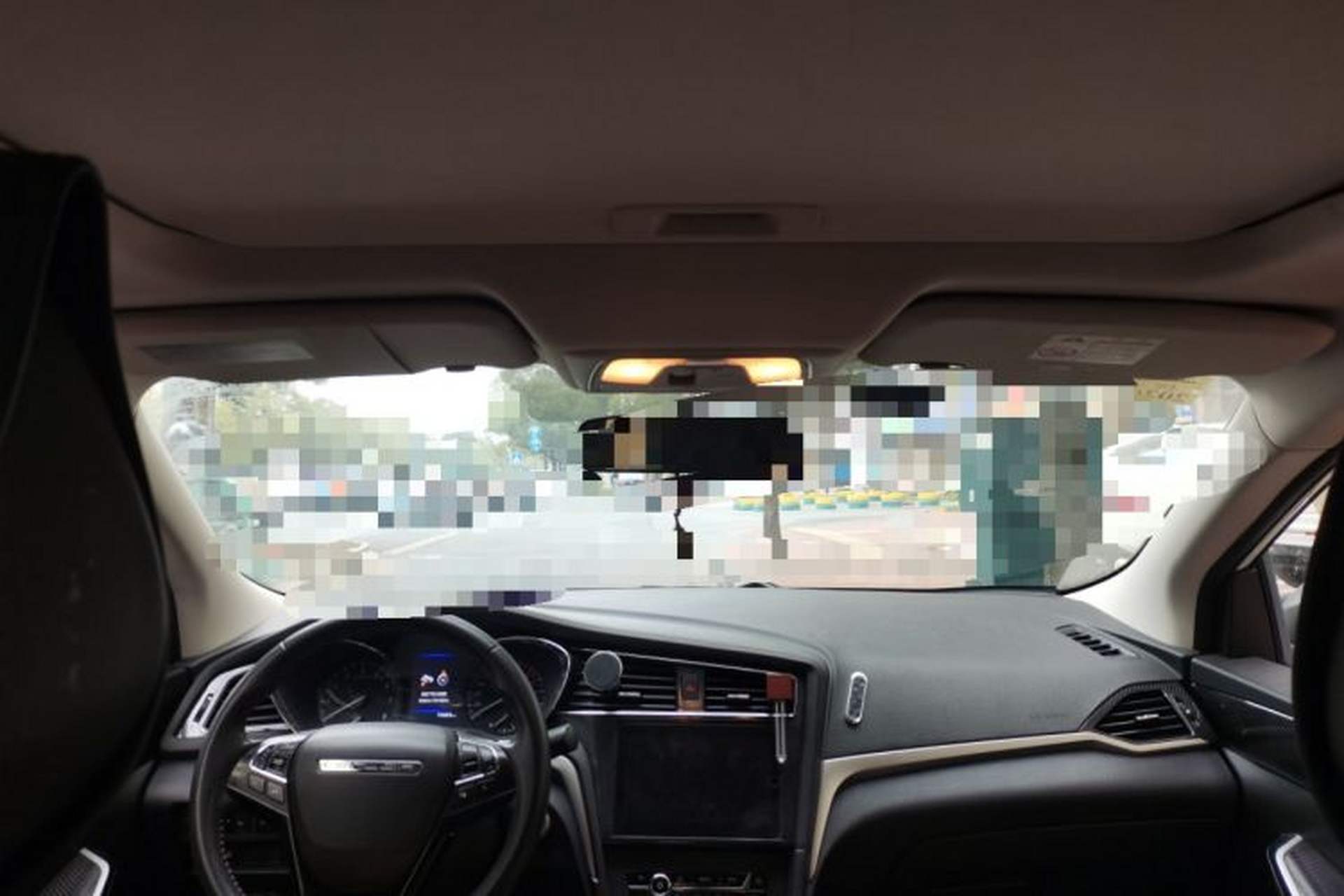 Used Venucia D60 2018 1.6L CVT Smart Connect Luxury Edition Headliner