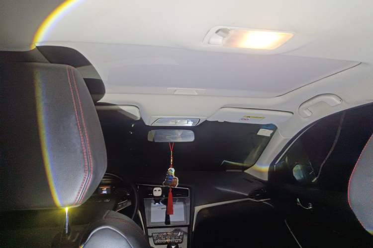 Used Venucia D60 2018 1.6L Manual Smart Connect Elite Edition Headliner