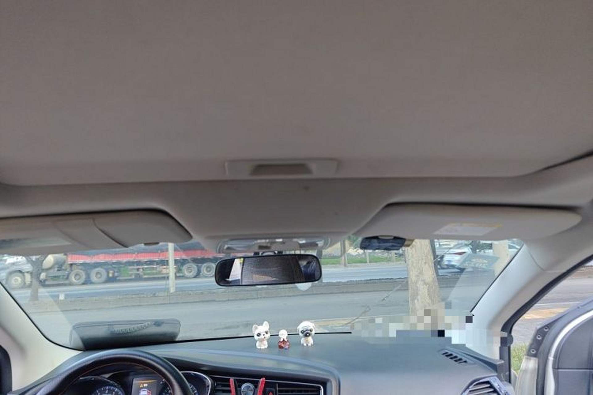 Used Venucia D60 2018 1.6L Manual Smart Connect Elite Edition Headliner