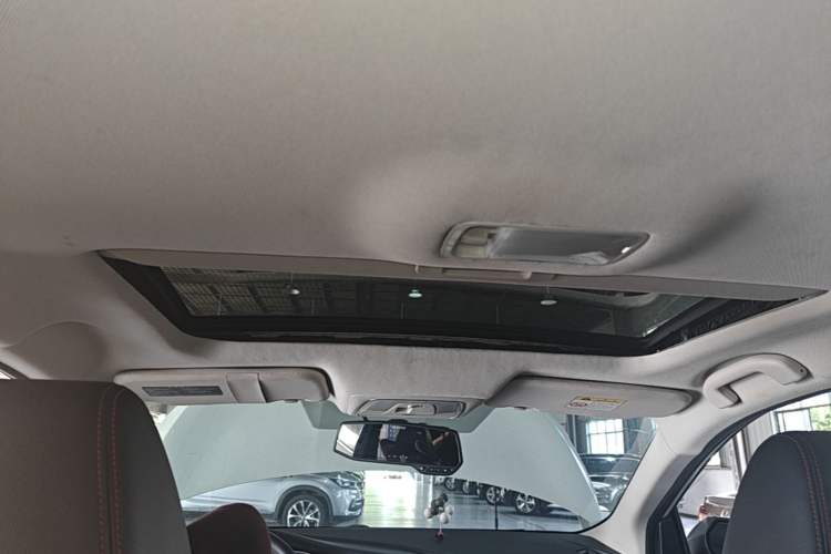 Used Venucia D60 2018 1.6L CVT Smart Connect Elite Edition Headliner