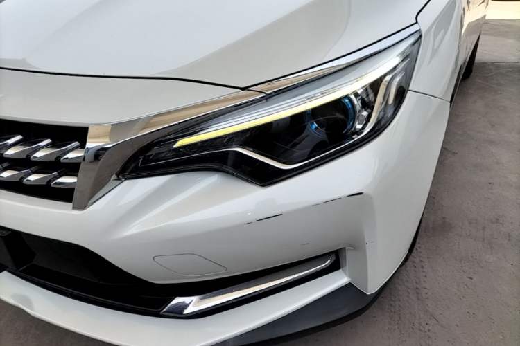 Used Venucia D60 2018 1.6L Manual Smart Connect Elite Edition Left Front Headlight