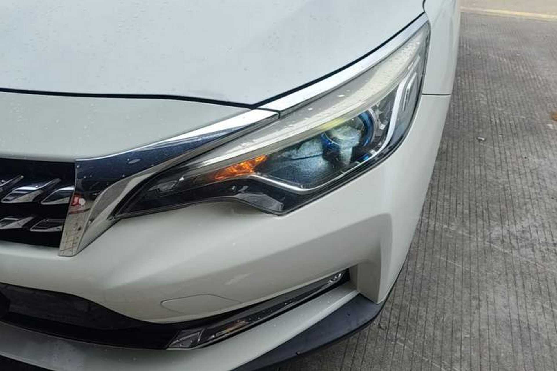 Used Venucia D60 2018 1.6L CVT Smart Connect Elite Edition Left Front Headlight