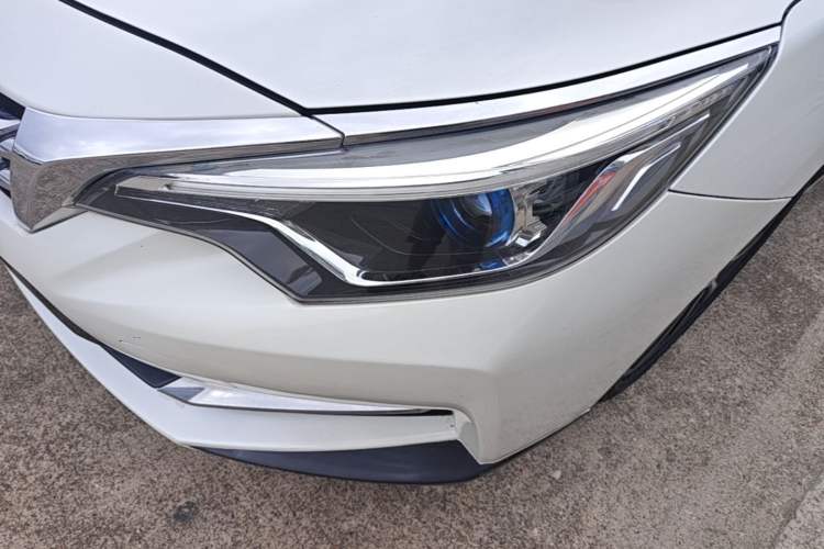 Used Venucia D60 2018 1.6L CVT Smart Connect Luxury Edition Left Front Headlight