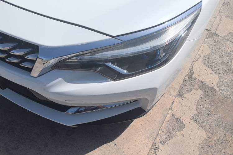 Used Venucia D60 2018 1.6L Manual Smart Connect Elite Edition Left Front Headlight