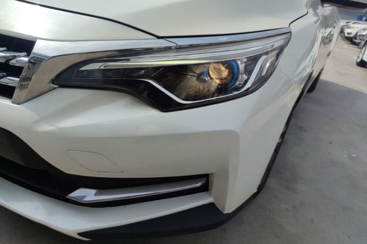Used Venucia D60 2018 1.6L CVT Smart Connect Elite Edition Left Front Headlight