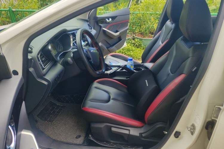 Used Venucia D60 2018 1.6L CVT Smart Connect Elite Edition Left Front Seat