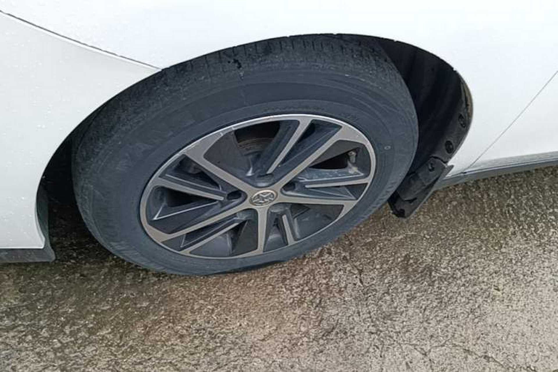 Used Venucia D60 2018 1.6L Manual Smart Connect Elite Edition Left Front Wheel Hub