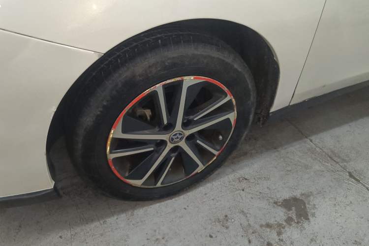 Used Venucia D60 2018 1.6L CVT Smart Connect Elite Edition Left Front Wheel Hub