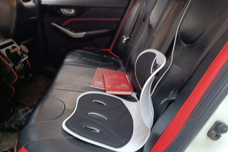 Used Venucia D60 2018 1.6L CVT Smart Connect Luxury Edition Left Rear Seat