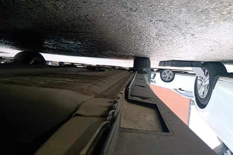 Used Venucia D60 2018 1.6L Manual Smart Connect Elite Edition Left Side Sill