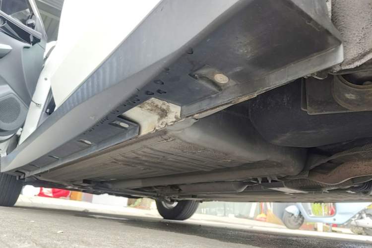 Used Venucia D60 2018 1.6L CVT Smart Connect Elite Edition Left Side Sill