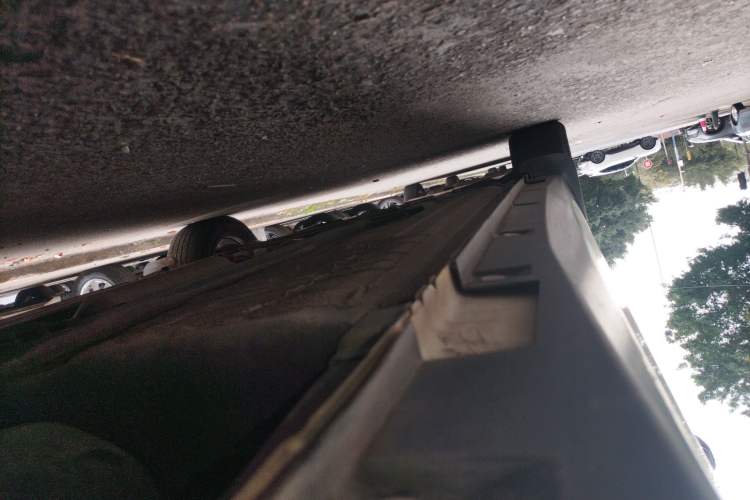 Used Venucia D60 2018 1.6L CVT Smart Connect Elite Edition Left Side Sill