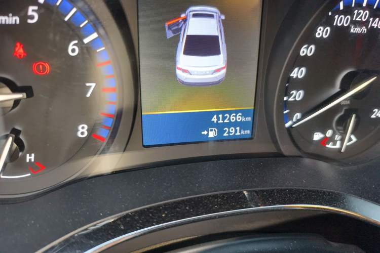 Used Venucia D60 2018 1.6L Manual Smart Connect Elite Edition Odometer Close Up