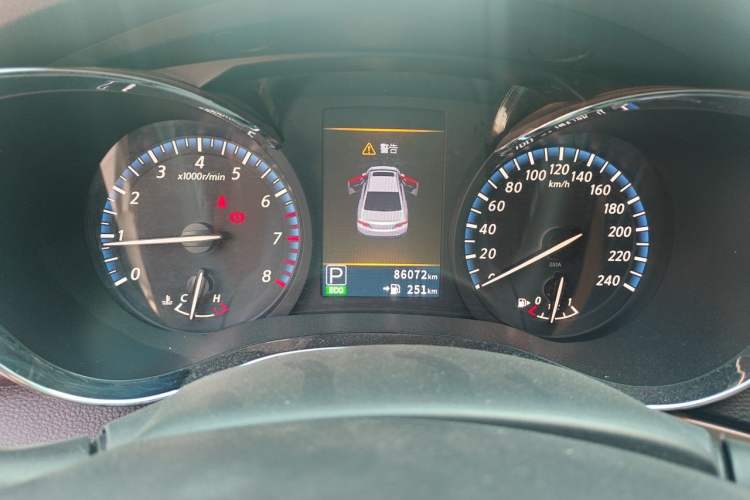 Used Venucia D60 2018 1.6L CVT Smart Connect Elite Edition Odometer Close Up