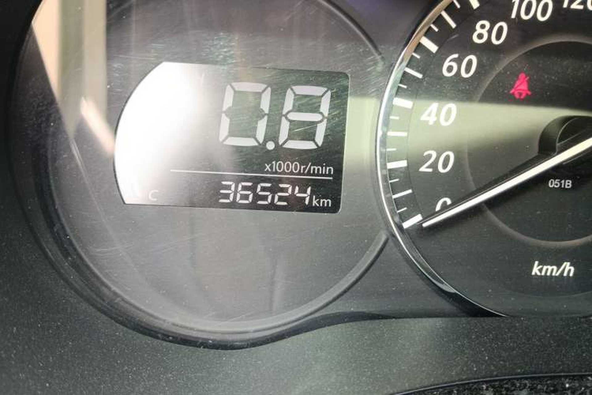 Used Venucia D60 2018 1.6L CVT Comfort Edition Odometer Close Up