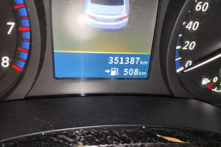Used Venucia D60 2018 1.6L Manual Smart Connect Elite Edition Odometer Close Up